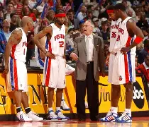 LOL电竞平台 -关于里程碑夜！底特律活塞内部沟通；荷甲国际比赛日刷纪录；底气十足；团队化学反应显著的信息