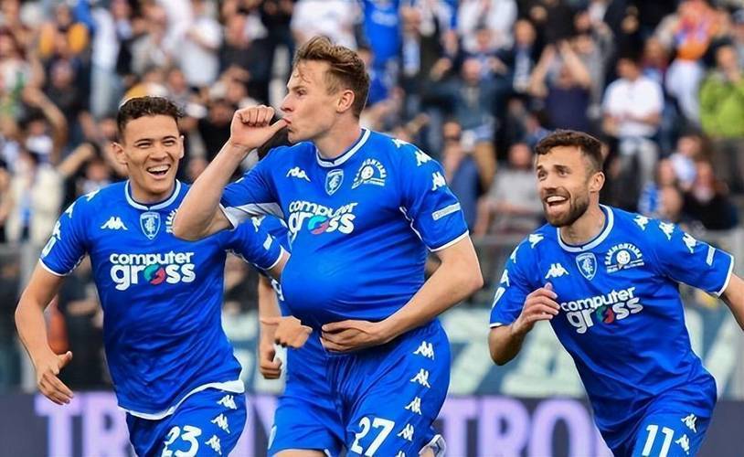 LOL赛事官网 -包含转会期意大利杯焦点战，曼城调整名单，气氛紧张，身体对抗强度拉满的词条