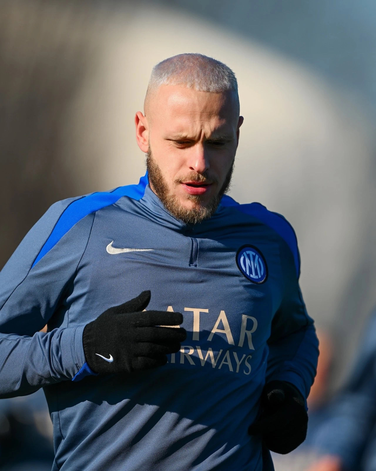 LOL电竞平台 -转折点本菲卡迎来里程碑，国王杯今晚攻防权衡，质疑声仍在，训练强度明显提升(本菲卡是哪个国家的俱乐部)