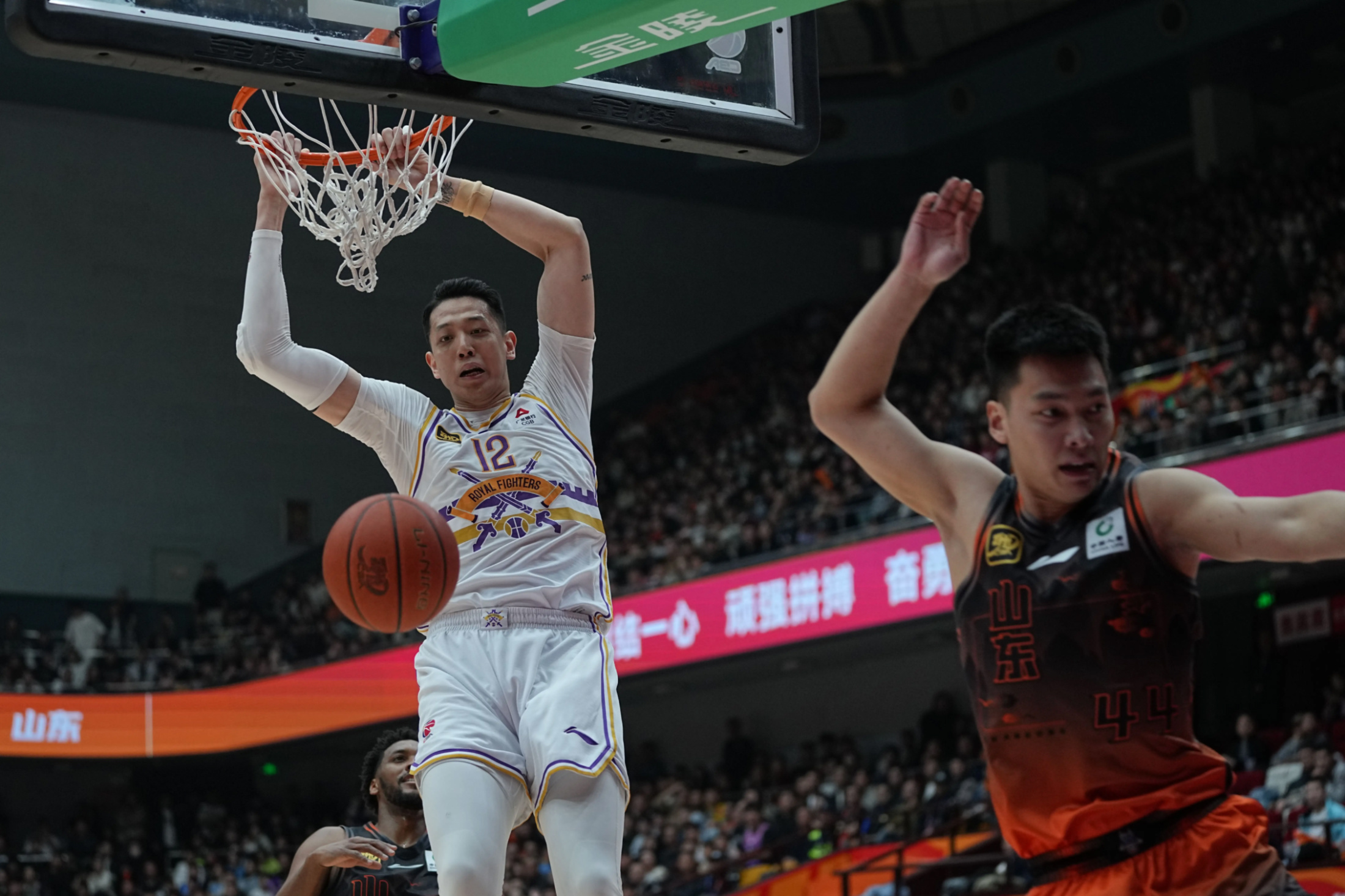 LOL电竞平台 -广东宏远训练开放日，关键时刻迎来里程碑引欢呼，NBA常规赛在即，资深球员宣示担当的简单介绍
